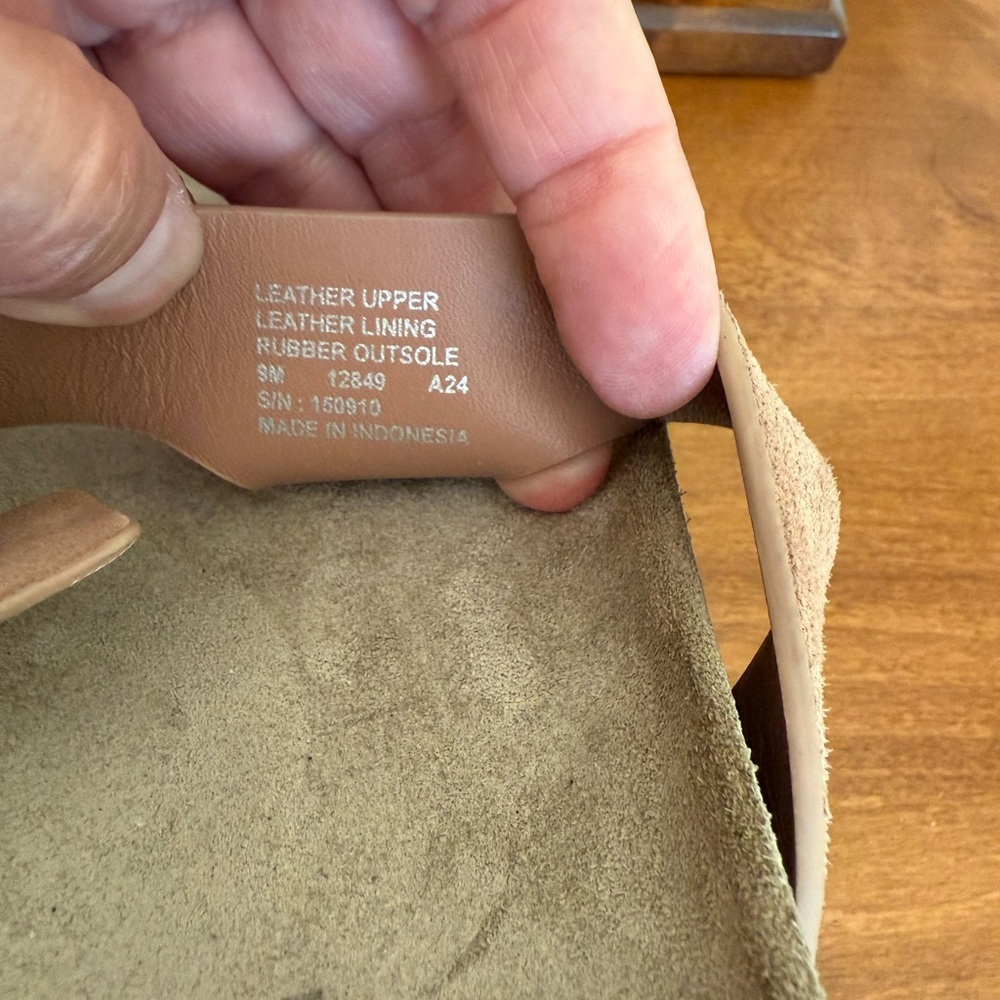 Tory Burch Mellow Thong Blush Pink Leather Sandals - Picture 10 of 10